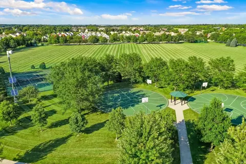 115 Hedgerow Dr, Elgin, IL 60124 photo 41