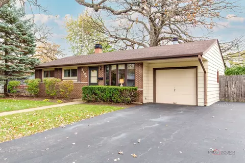 3425 Stonegate Rd, Waukegan, IL 60087