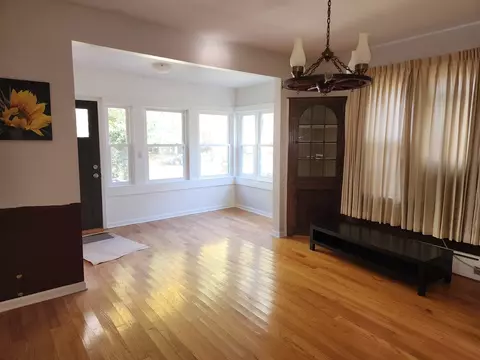627 E Prairie Ave, Des Plaines, IL 60016 photo 5