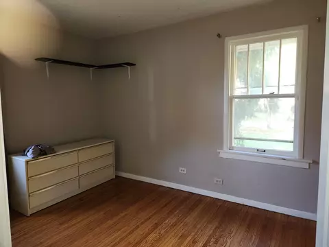 627 E Prairie Ave, Des Plaines, IL 60016 photo 9