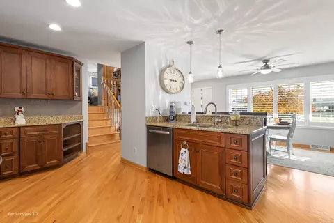 1720 Root St, Crest Hill, IL 60403 photo 9