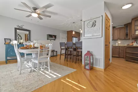 1720 Root St, Crest Hill, IL 60403 photo 5