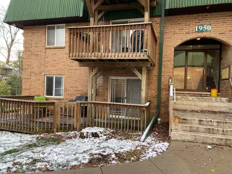 1950 Tall Oaks Dr #1B, Aurora, IL 60505