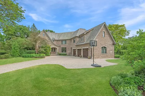 2240 Birchwood Ln, Northfield, IL 60093