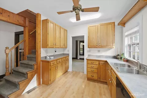 841 Fifth St, Aurora, IL 60505 photo 10