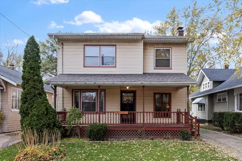 841 Fifth St, Aurora, IL 60505