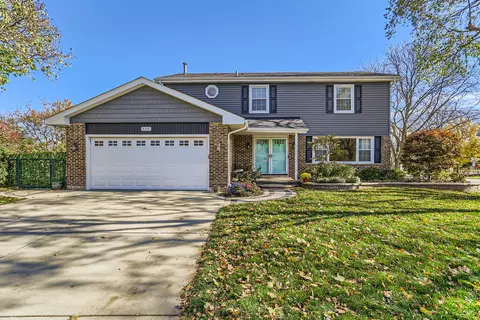 600 Prince Edward Dr, Schaumburg, IL 60193