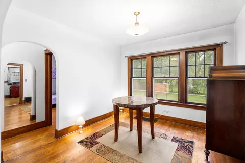 565 Oak St, Elgin, IL 60123 photo 5