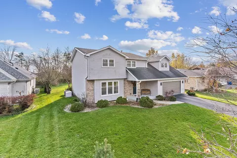 200 Milburn Ave, Crete, IL 60417