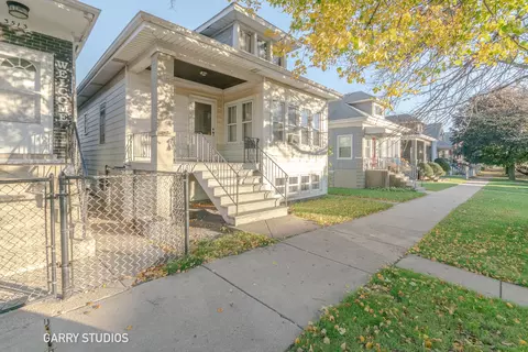 3515 S 53rd Ct, Cicero, IL 60804