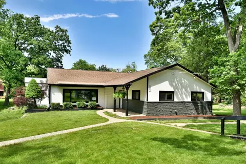 2324 S Bonnie Brook Ln, Waukegan, IL 60087