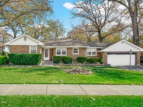 11201 S Octavia Ave, Worth, IL 60482