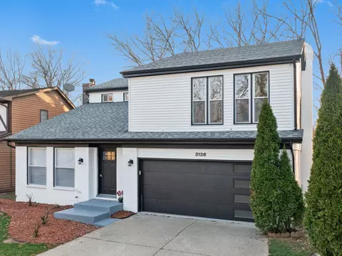 3136 Cottonwood Ct, Highland Park, IL 60035