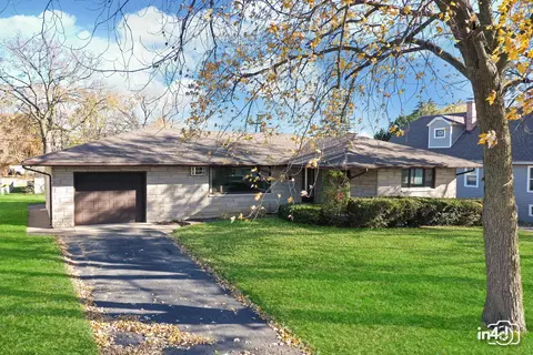704 Central Ave, Rockdale, IL 60436