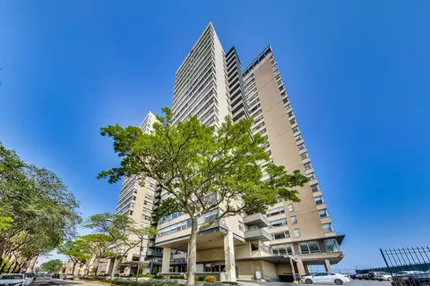 6301 N Sheridan Rd #6B, Chicago, IL 60660