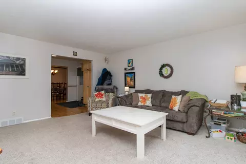 816 Sheridan Rd, Normal, IL 61761 photo 2