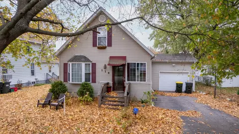 114 N Stott St, Genoa, IL 60135