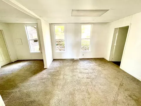 915 4th St, Peru, IL 61354 photo 12