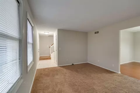 1403 Dover Rd, Bloomington, IL 61704 photo 5