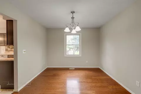 1403 Dover Rd, Bloomington, IL 61704 photo 8