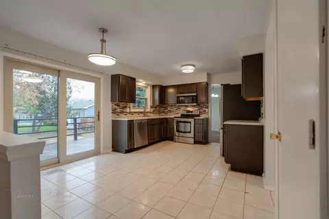 1403 Dover Rd, Bloomington, IL 61704 photo 16