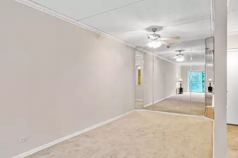 1685 Mill St #209, Des Plaines, IL 60016 photo 3