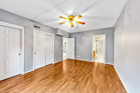 1685 Mill St #209, Des Plaines, IL 60016 photo 8