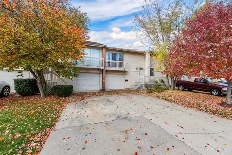 1354 Elder Dr, Aurora, IL 60506 photo 2