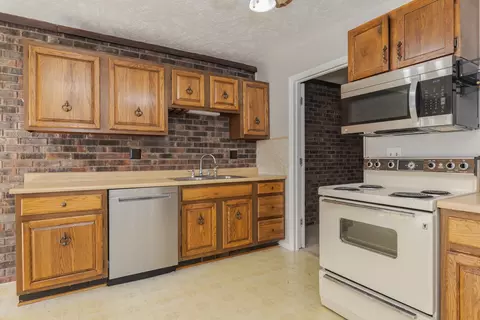 702 Golfcrest Rd #B, Normal, IL 61761 photo 13