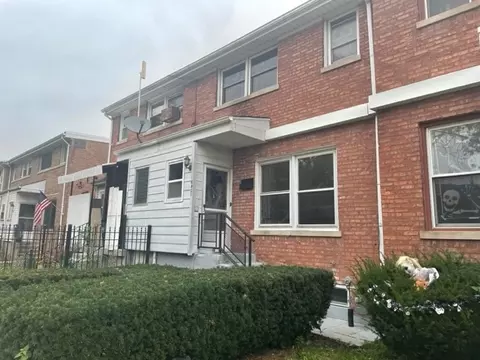 6421 N Troy St, Chicago, IL 60645