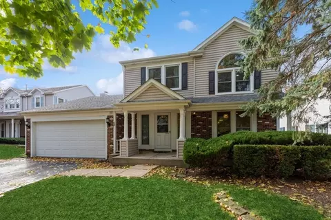 68 N Sterling Heights Rd, Vernon Hills, IL 60061