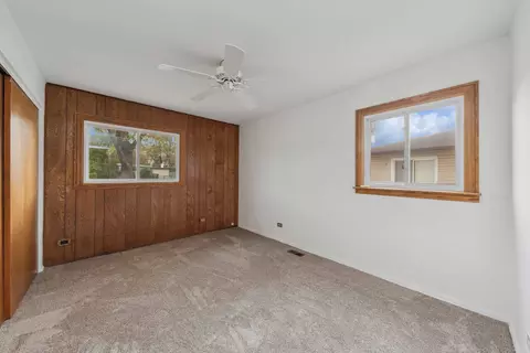 665 Olive St, Hoffman Estates, IL 60169 photo 11