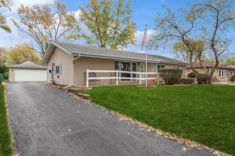 665 Olive St, Hoffman Estates, IL 60169