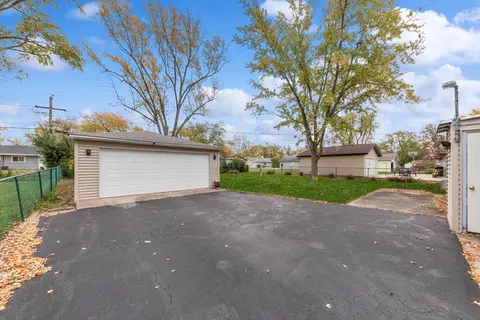 665 Olive St, Hoffman Estates, IL 60169 photo 15