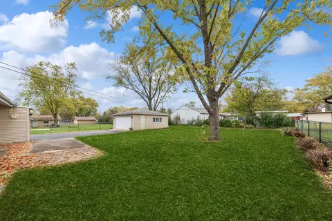 665 Olive St, Hoffman Estates, IL 60169 photo 16