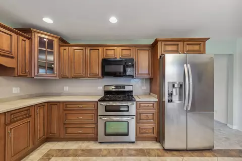 665 Olive St, Hoffman Estates, IL 60169 photo 5