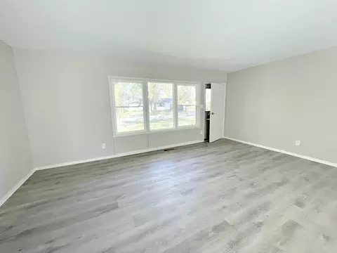 2309 Manor Ln, Mchenry, IL 60051 photo 10