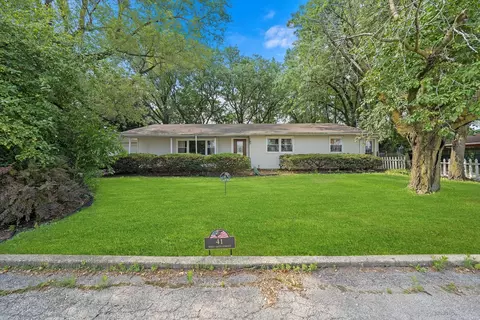 41 W 168th St, South Holland, IL 60473
