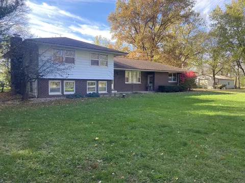 9233 Taylor Rd, Magnolia, IL 61336