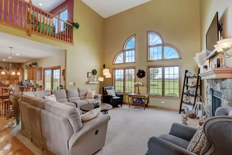 20818 Highview Rd, Marengo, IL 60152 photo 6