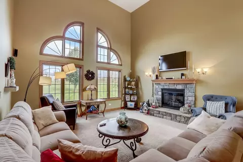 20818 Highview Rd, Marengo, IL 60152 photo 8