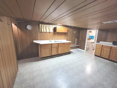 Bath - Undisclosed, Dekalb, IL 60115 photo 2 of 2