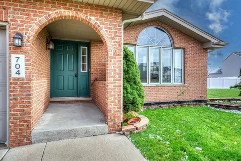 704 Feeney Dr, Minooka, IL 60447 photo 3