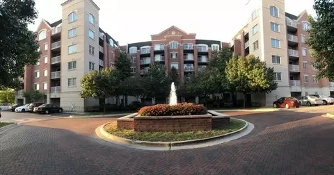 4833 N Olcott Ave #213, Harwood Heights, IL 60706