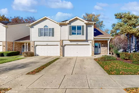 1125 Dickens Ave, Naperville, IL 60563