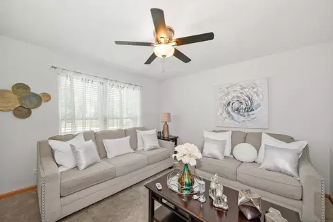 601 Keller St, Plano, IL 60545 photo 9