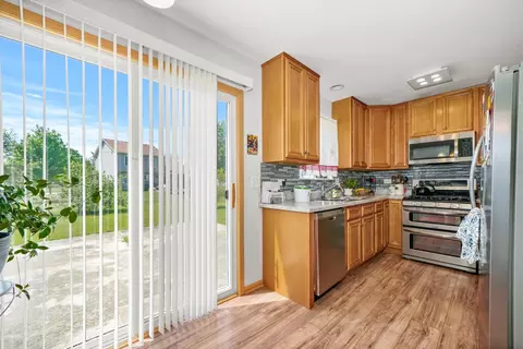 601 Keller St, Plano, IL 60545 photo 4
