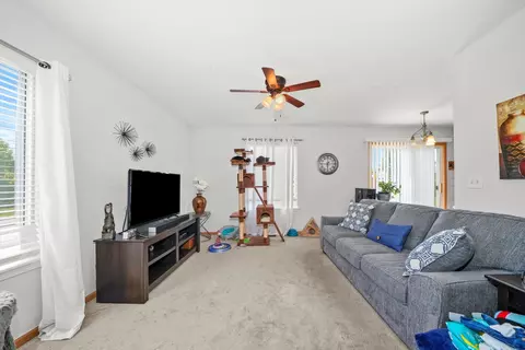 601 Keller St, Plano, IL 60545 photo 13