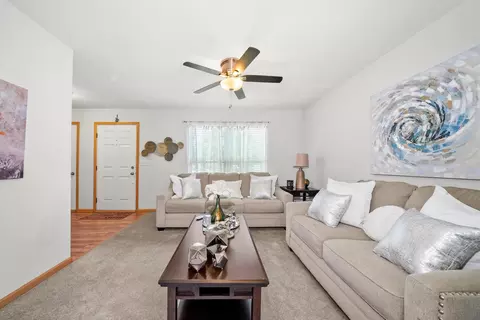 601 Keller St, Plano, IL 60545 photo 10