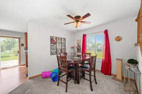 601 Keller St, Plano, IL 60545 photo 8